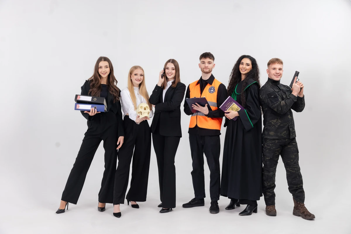 WSPiA Rzeszowska Szkoła Wyższa   14