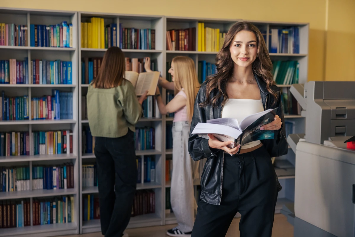 WSPiA Rzeszowska Szkoła Wyższa 2